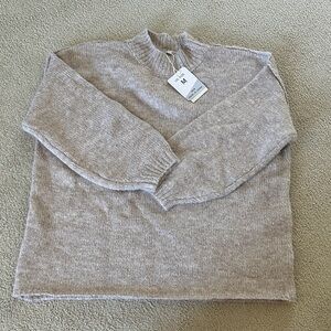 Cozy Neutral Crewneck Sweater - Light Taupe